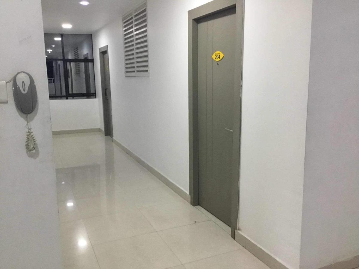 La Riviera Suites Madhapur Hyderabad Exterior foto